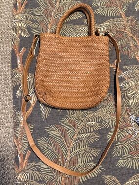 Marta Ponti Woven Tan Leather Crossbody Tote with Adjustable Strap